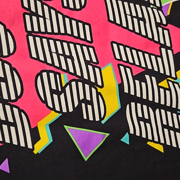 BUC-EE'S logo graphic tee retro look "Buc-ee says relax' Med. - Picture 6 of 6